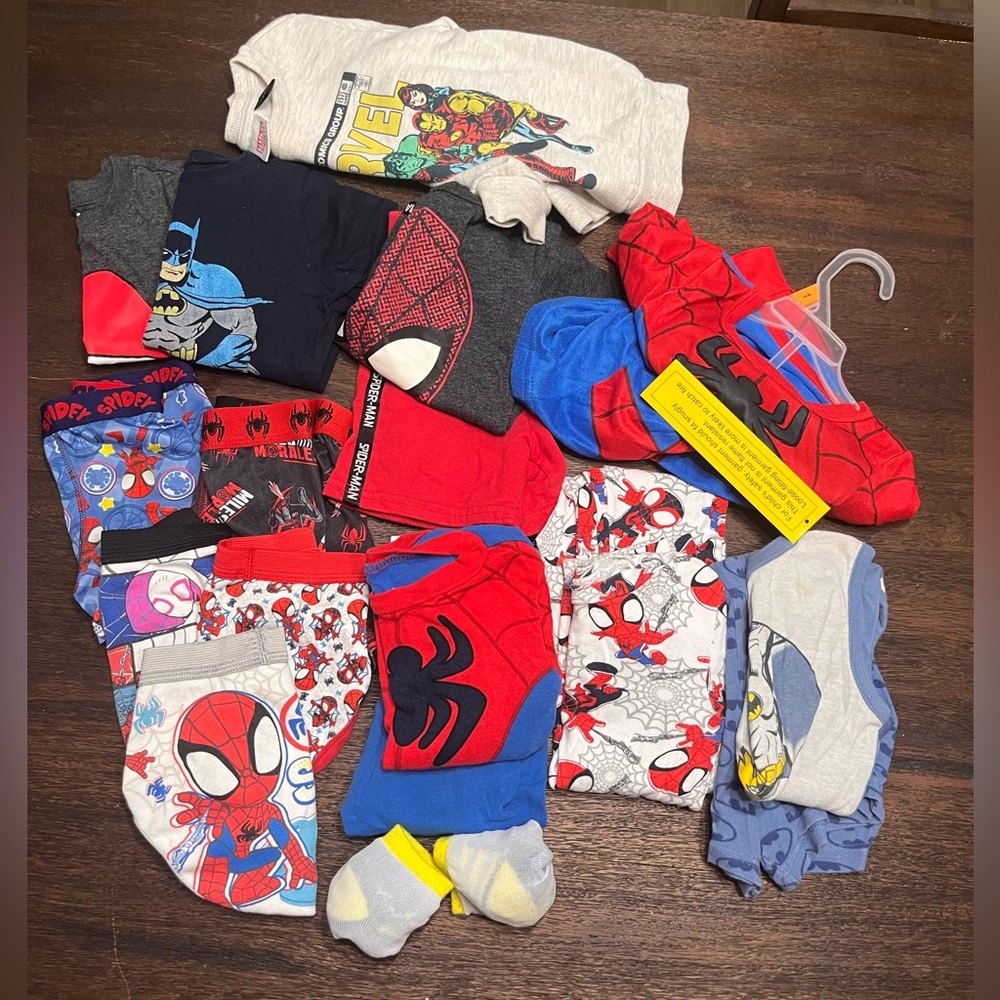 15 Piece Super Hero Boys Clothes Bundle- assorted from 3T-4T